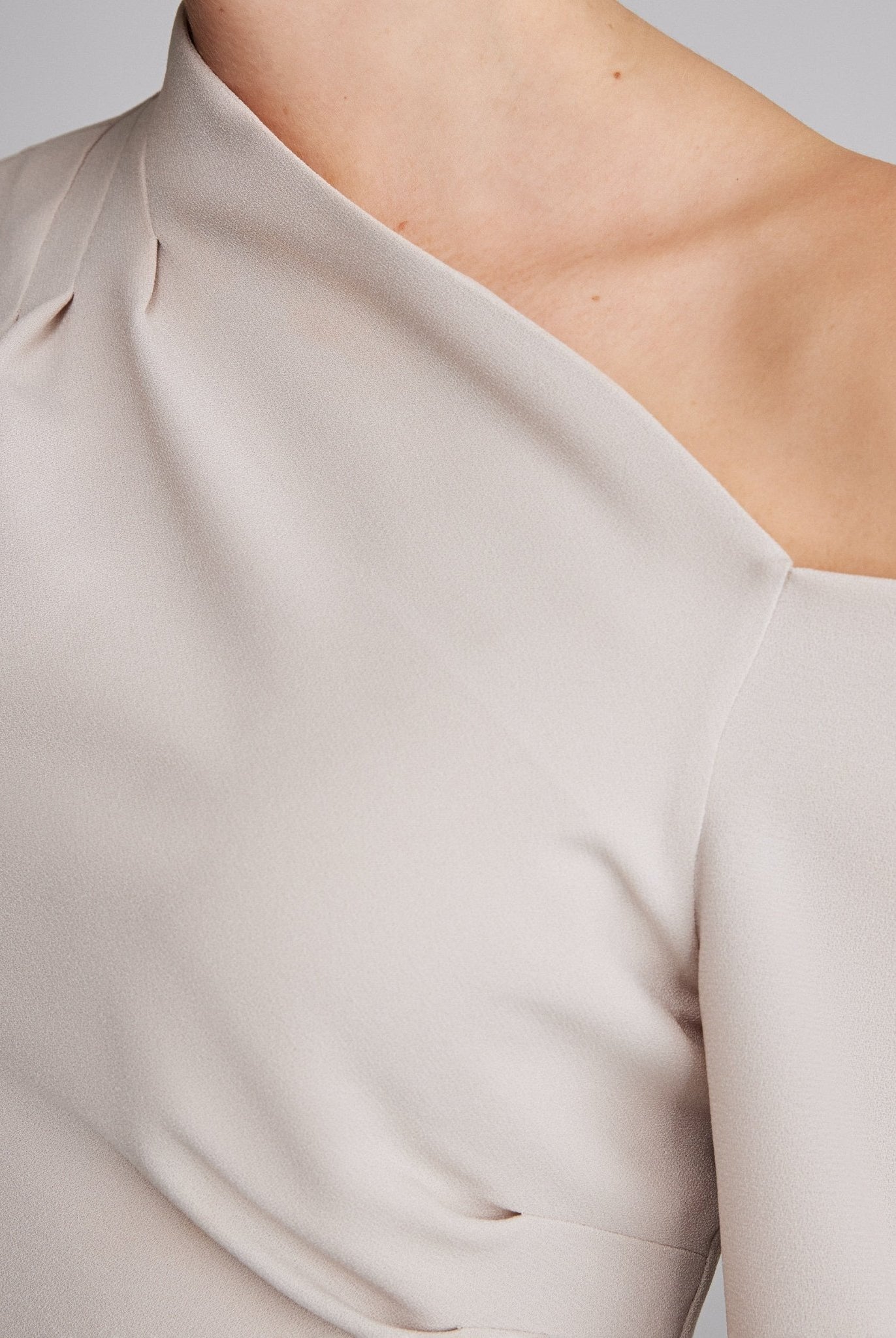 Bare shoulder Crepe Blouse - shopaleena