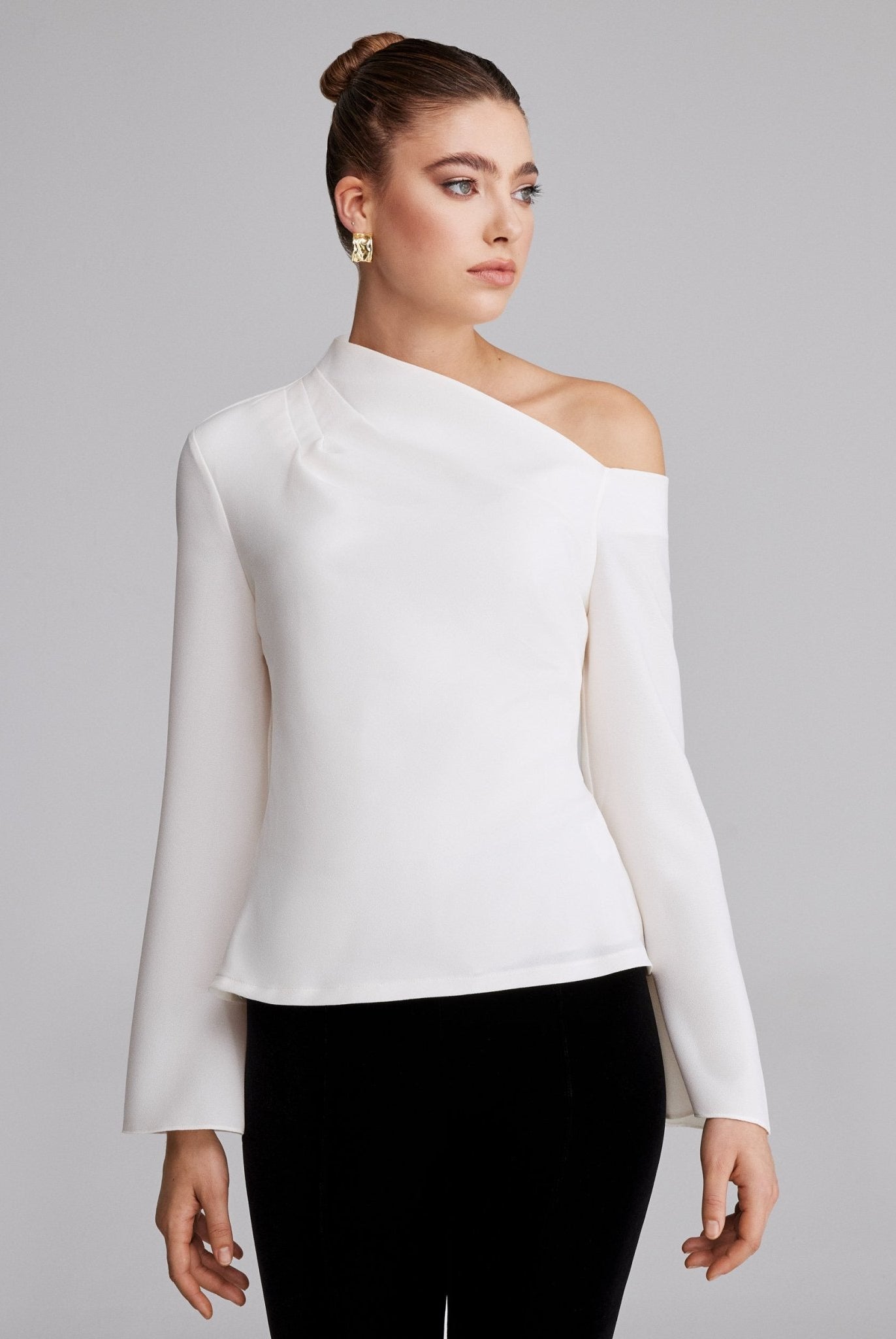 Bare shoulder Crepe Blouse - shopaleena