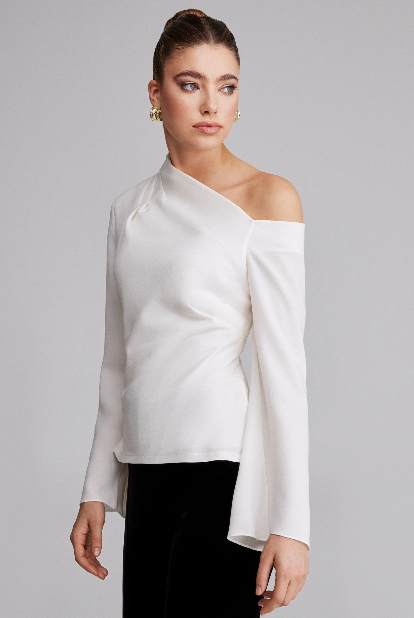 Bare shoulder Crepe Blouse - shopaleena