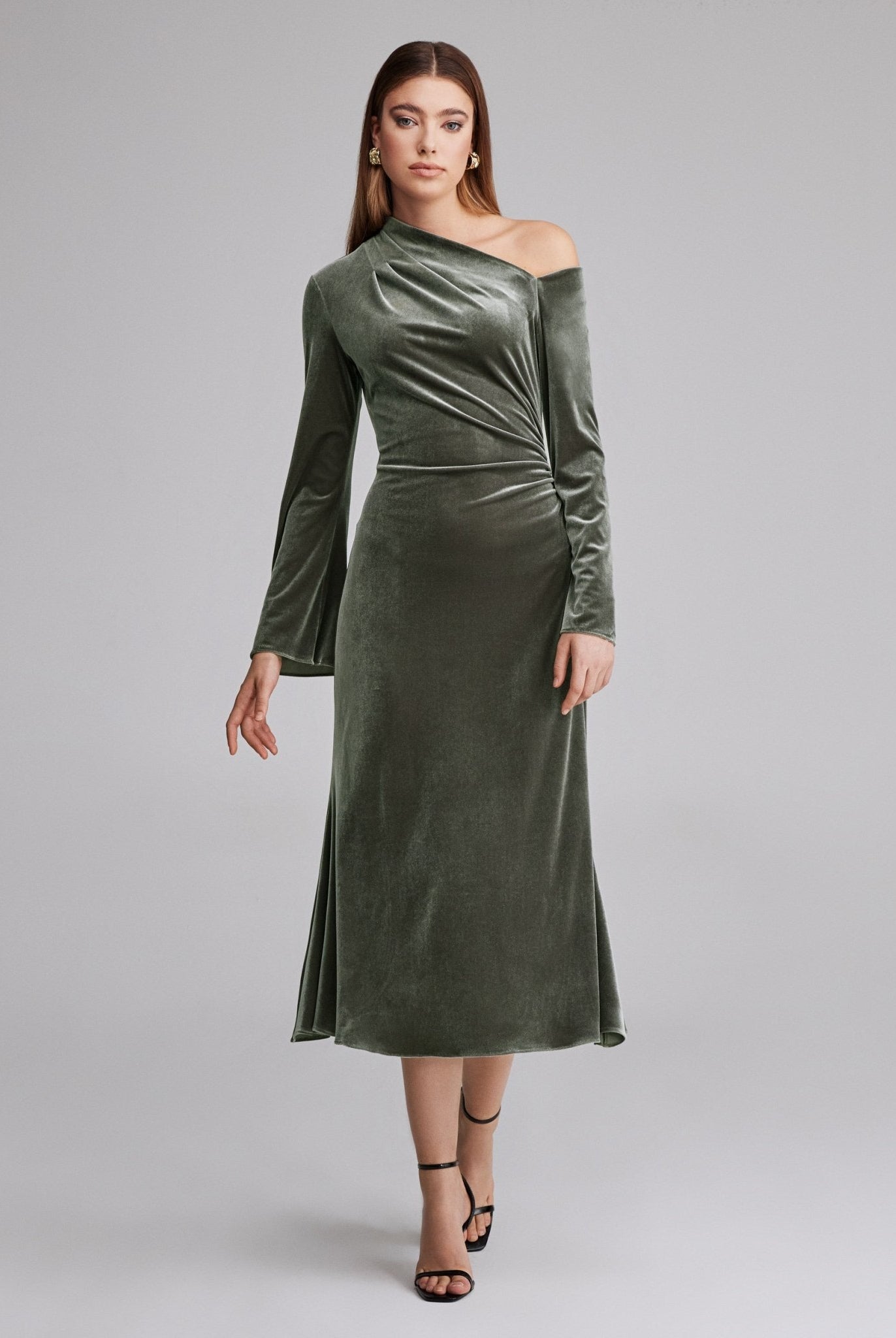 Bare shoulder velvet midi dress - shopaleena