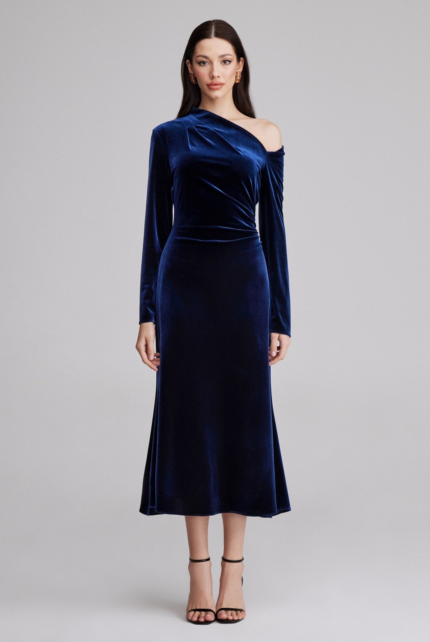 Bare shoulder velvet midi dress - shopaleena