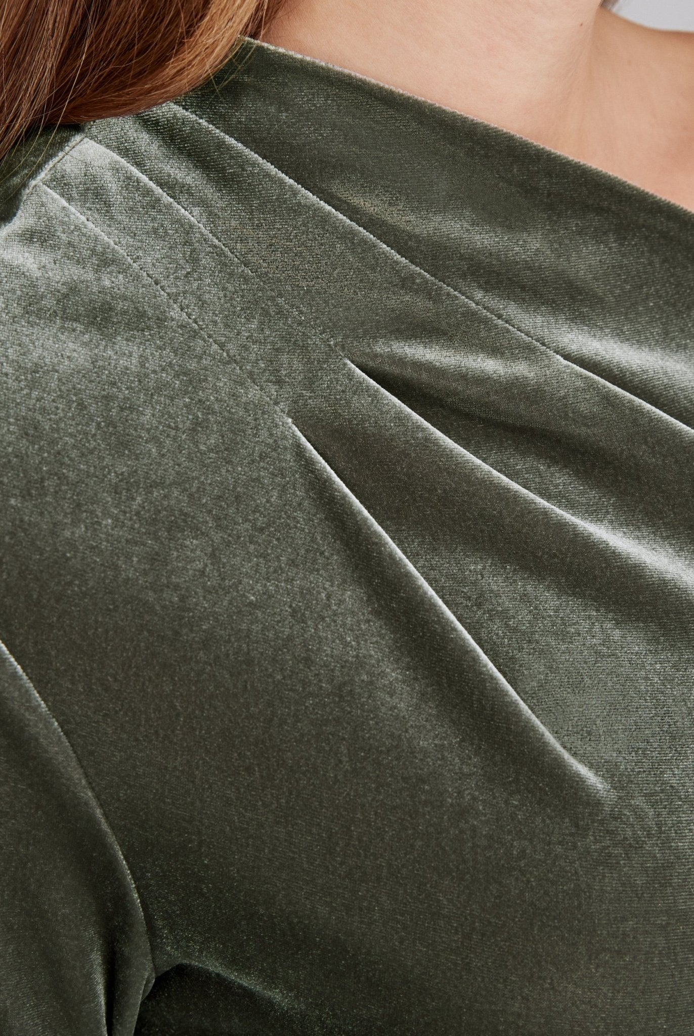 Bare shoulder velvet midi dress - shopaleena