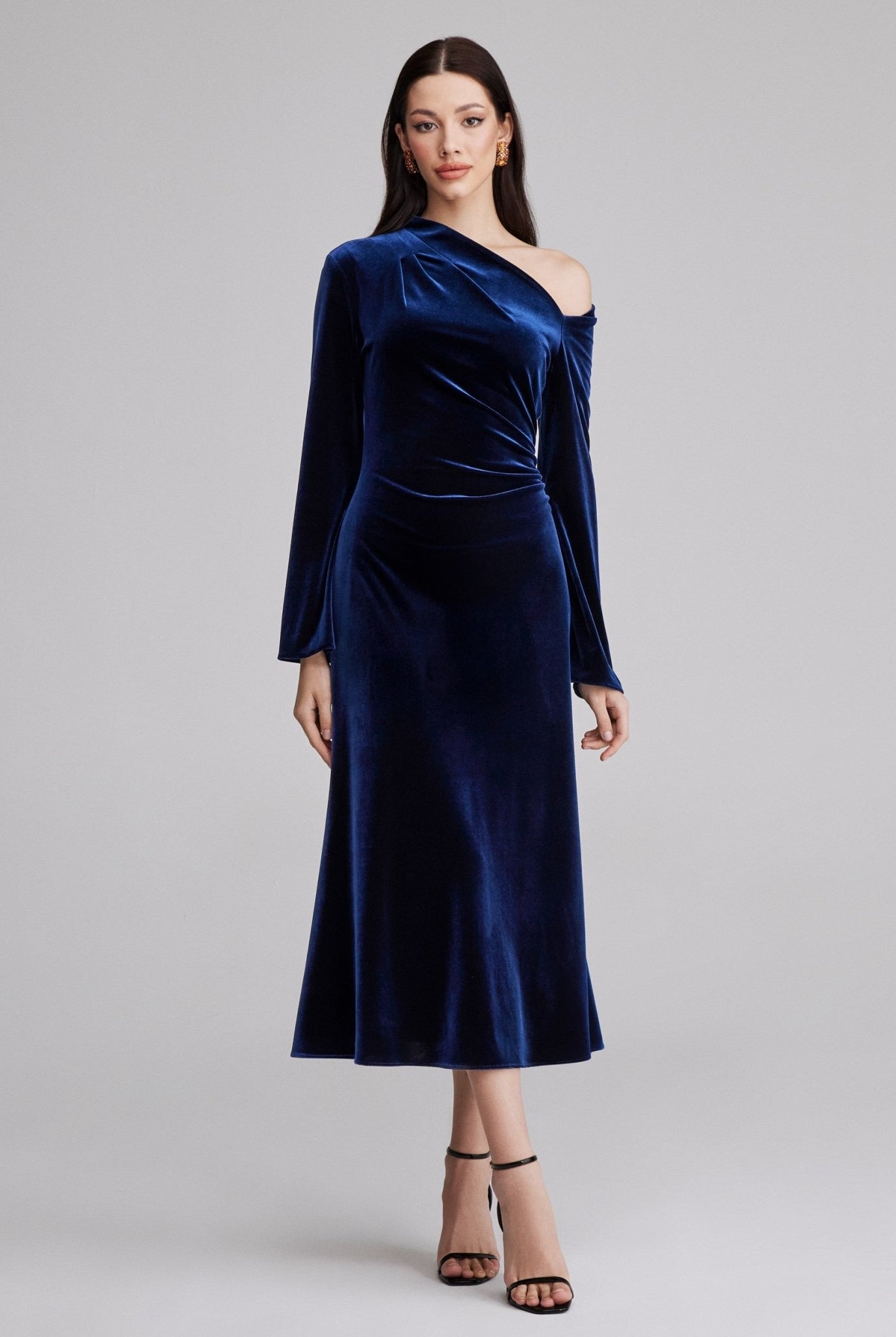 Bare shoulder velvet midi dress - shopaleena