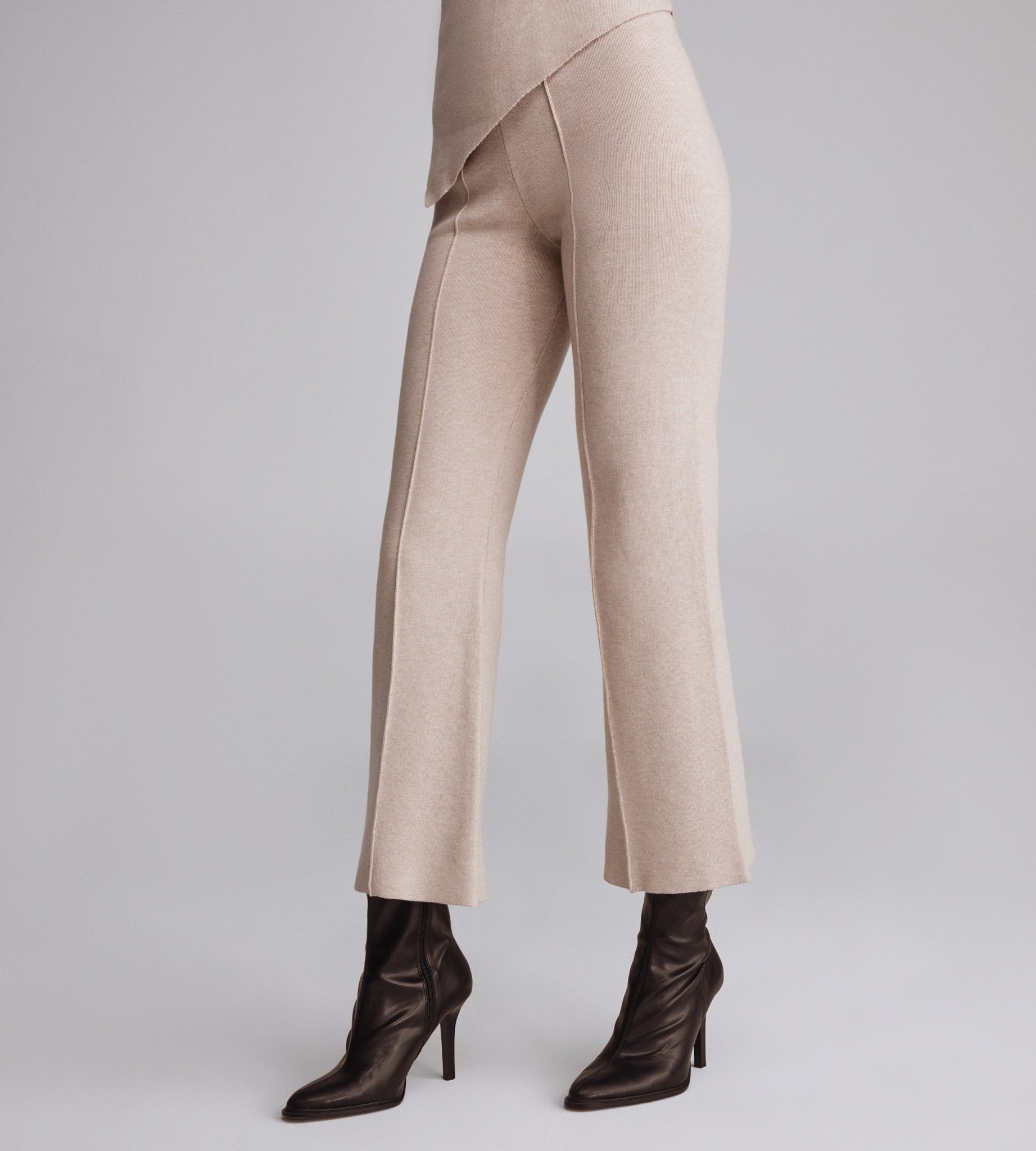 High waist knitted flare pant - shopaleena