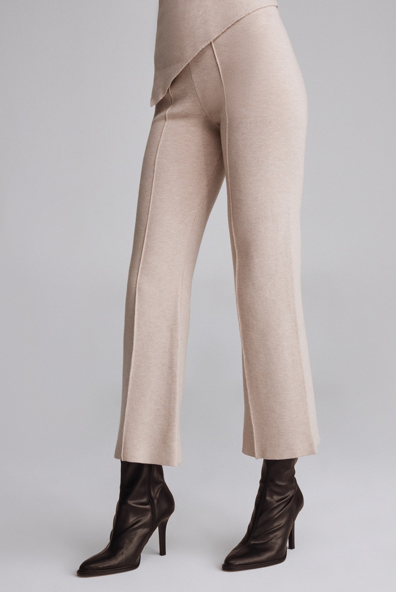 High waist knitted flare pant - shopaleena