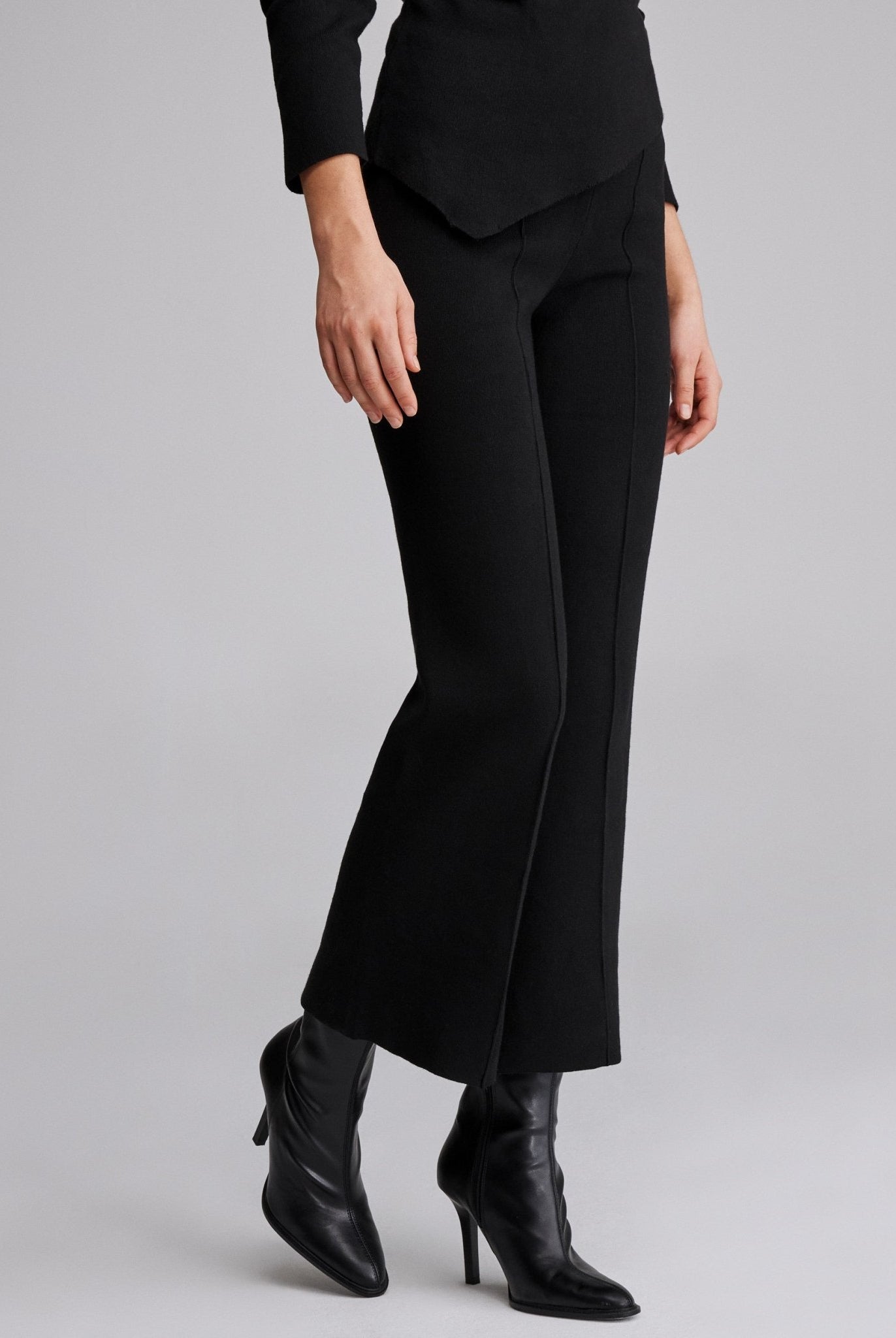 High waist knitted flare pant - shopaleena