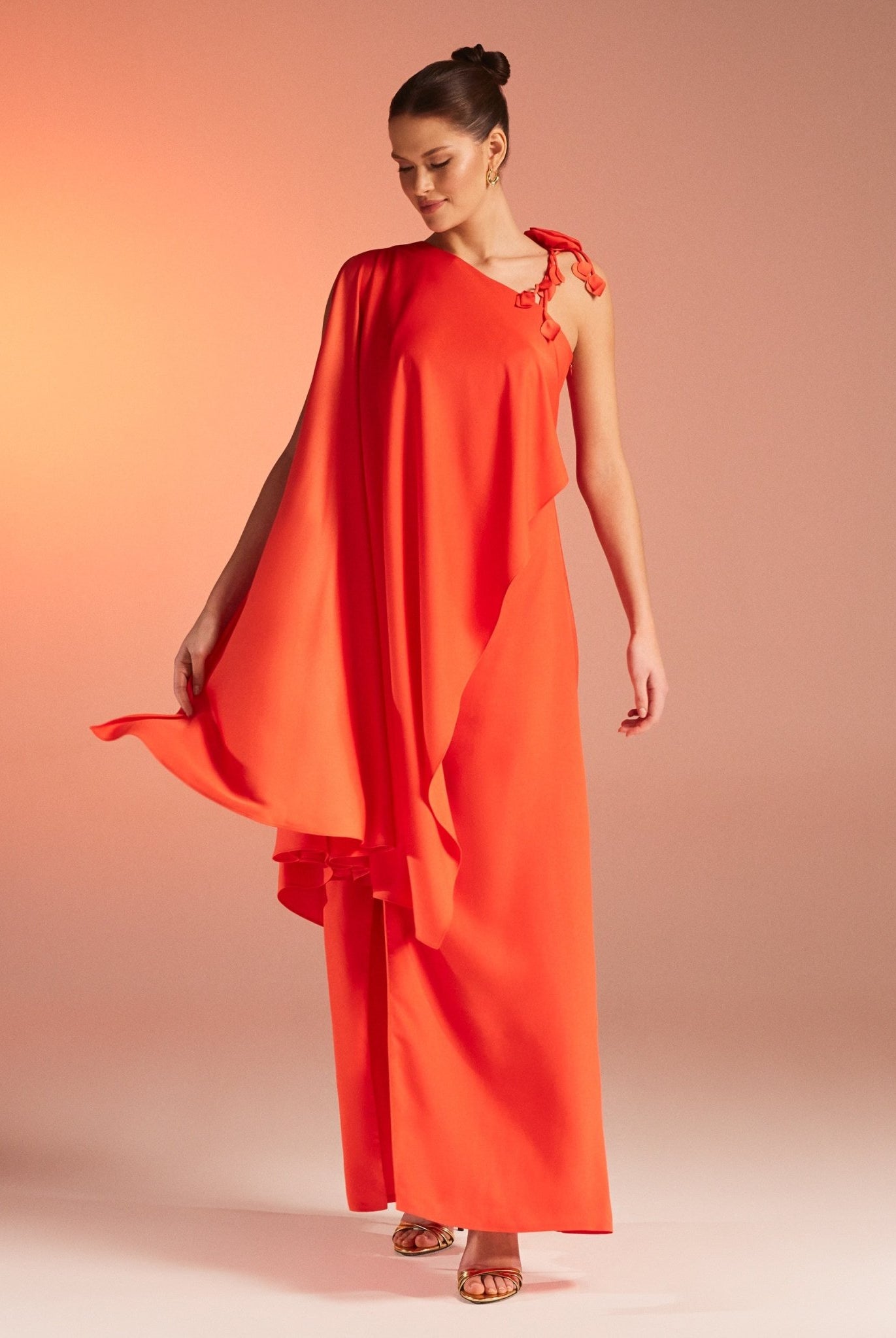 Kaftan with One Detailed Shoulder - shopaleena