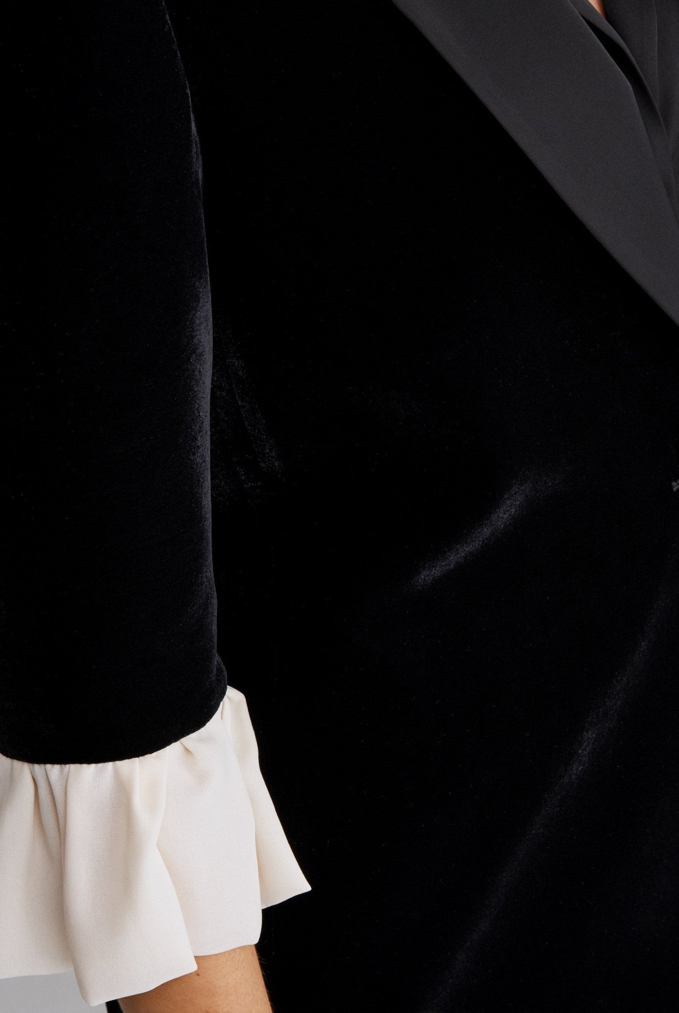 Velvet Blazer with Satin Collar - shopaleena