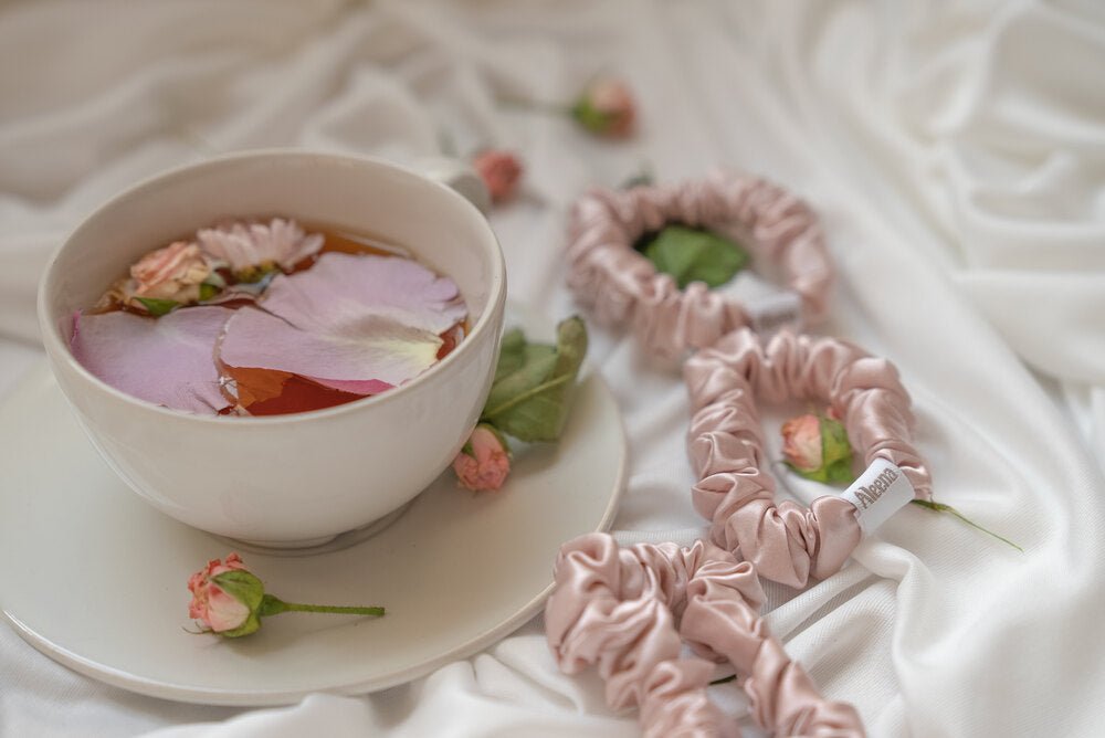 6 تسريحات شعر صيفية لطيفة مع سكرانشي حرير الينا | مدونة الينا - shopaleena