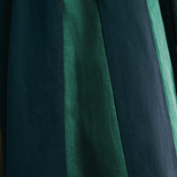 فستان من الكتان ذو أكمام كاب ناعمة