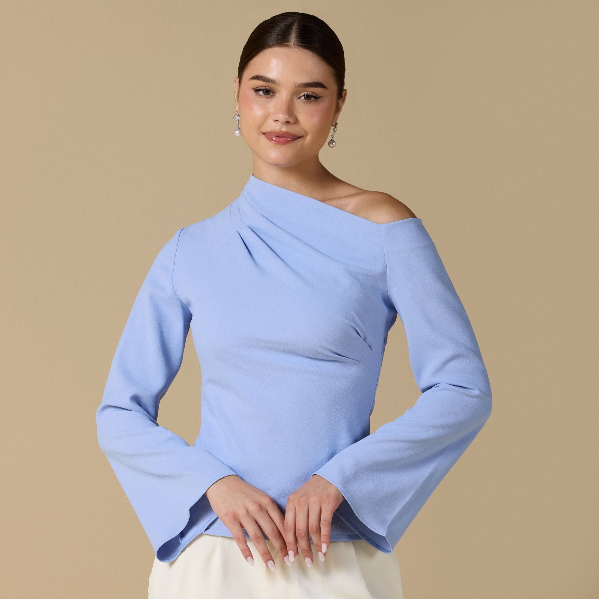 Bare shoulder Crepe Blouse - shopaleena