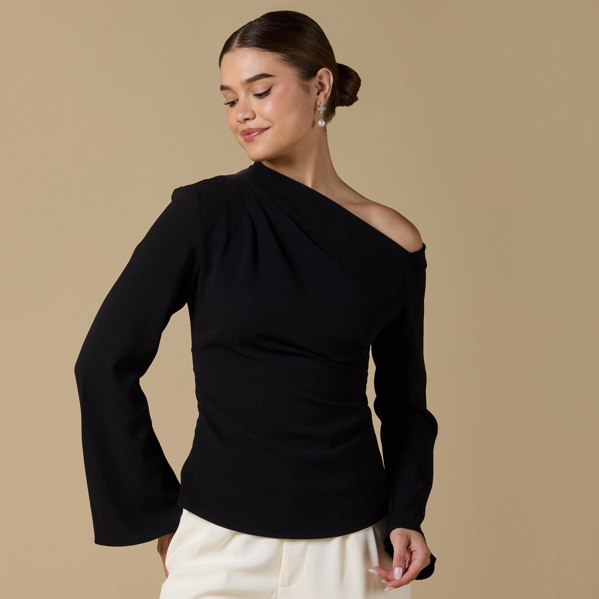 Bare shoulder Crepe Blouse - shopaleena