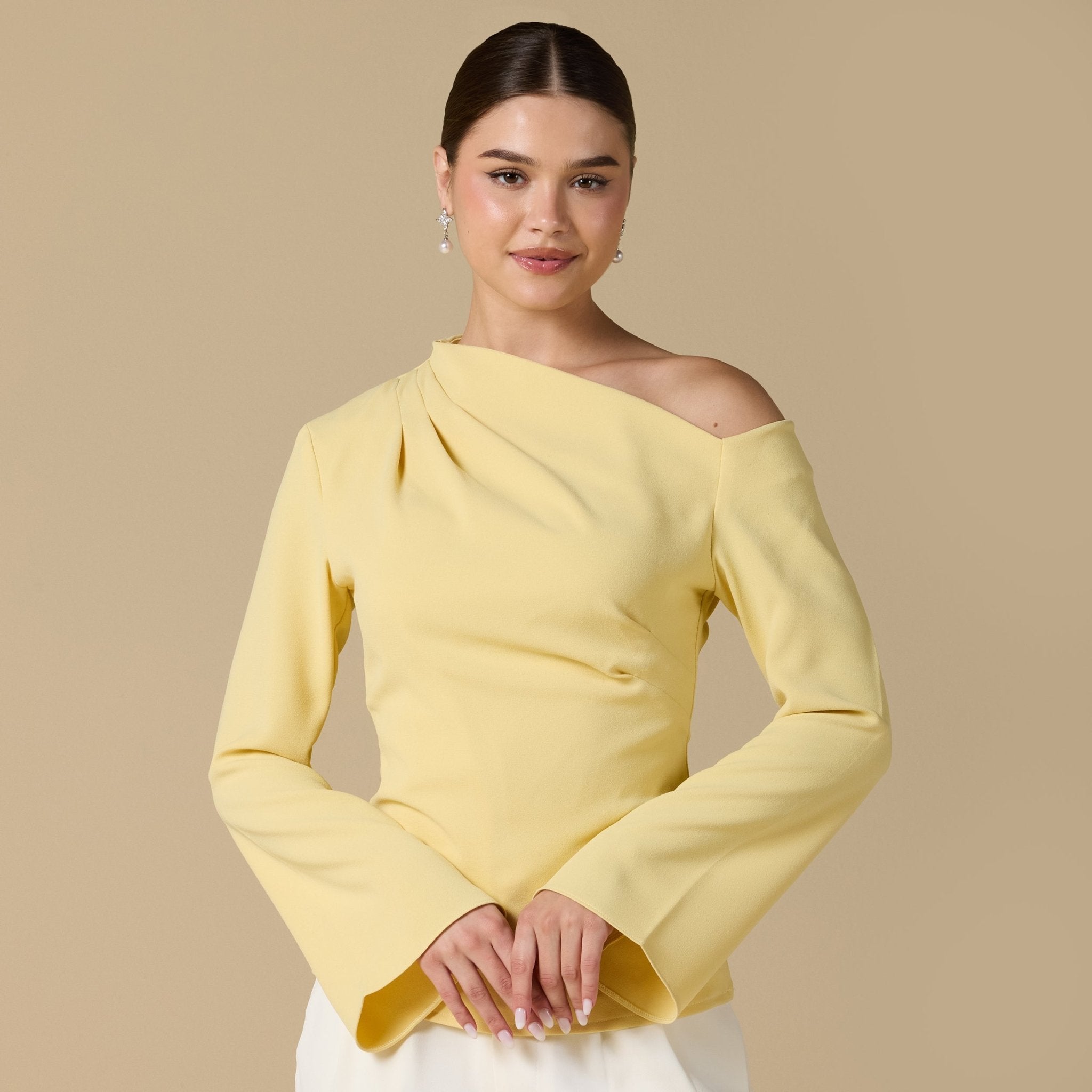 Bare shoulder Crepe Blouse - shopaleena