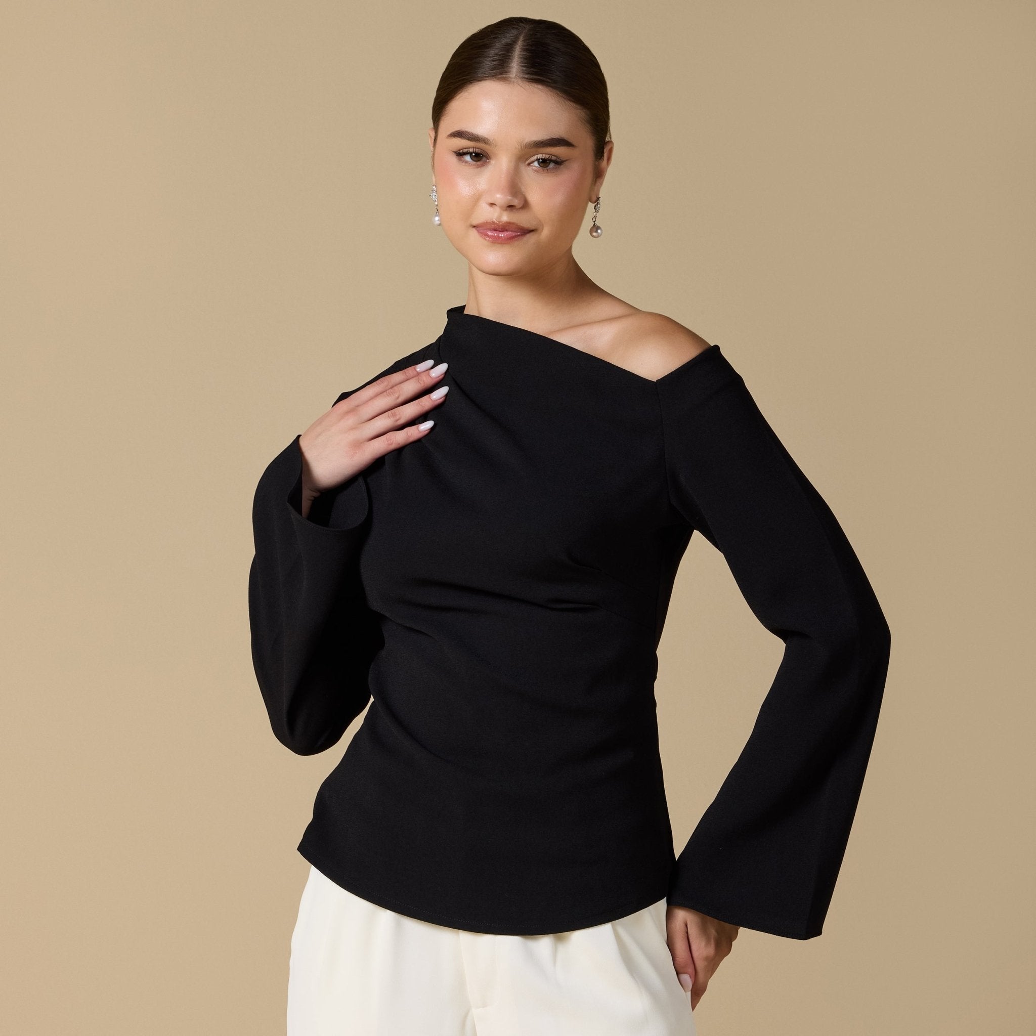 Bare shoulder Crepe Blouse - shopaleena