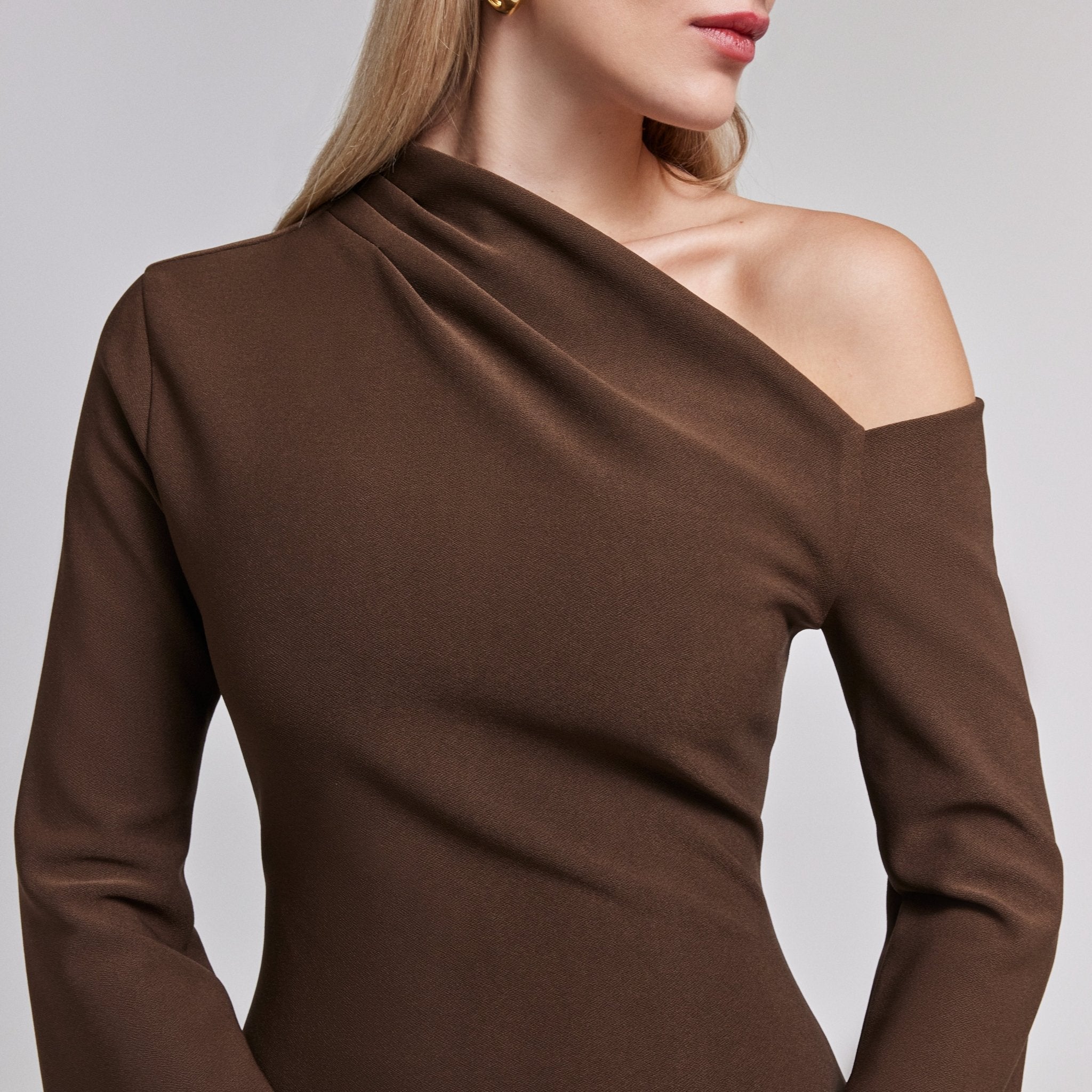 Bare shoulder Crepe Midi dress - shopaleena