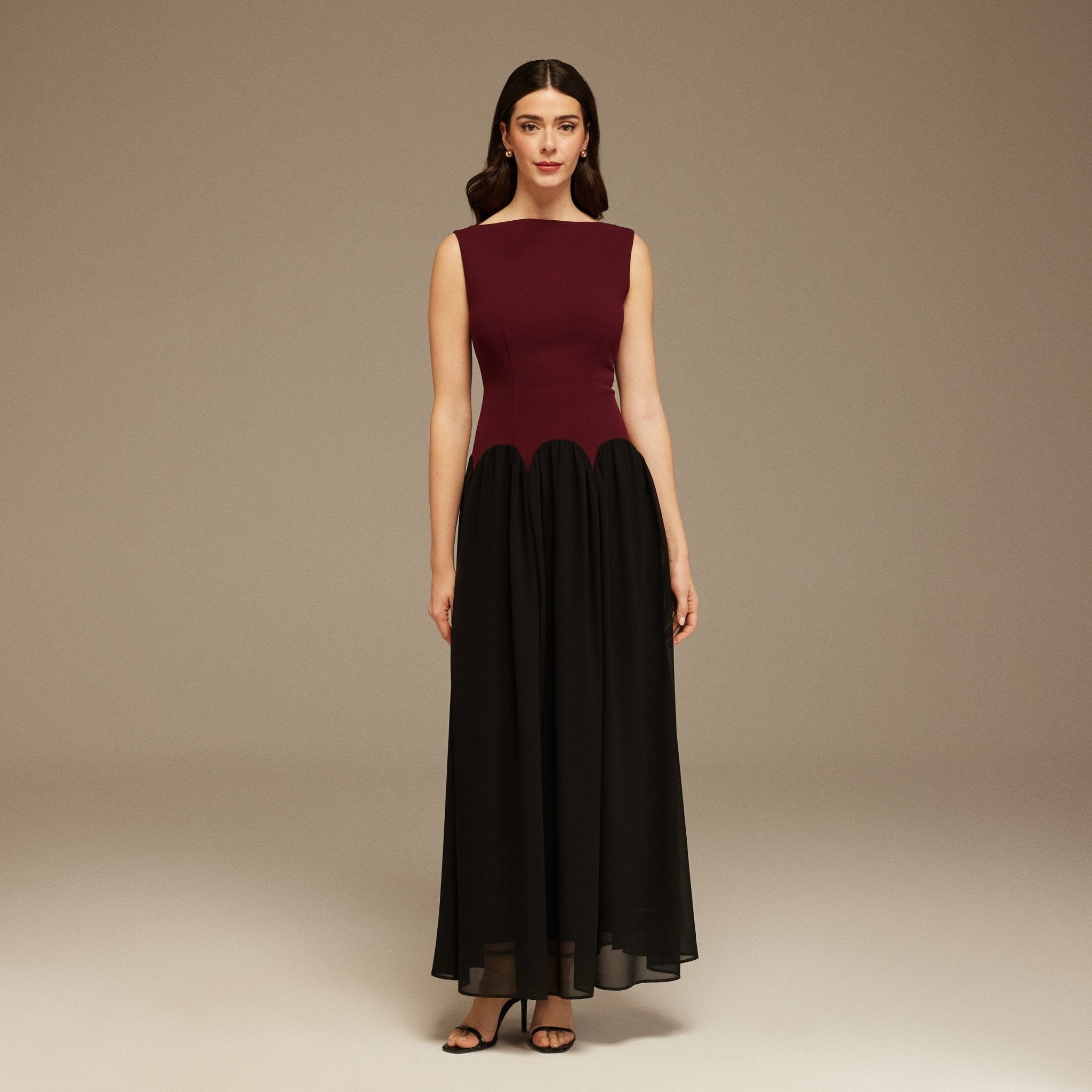 Black & Burgundy Sleeveless Crepe And Chiffon Pleated Dress - shopaleena