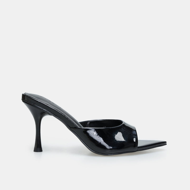 حذاء ميول جلد لامع أسود بكعب عالي