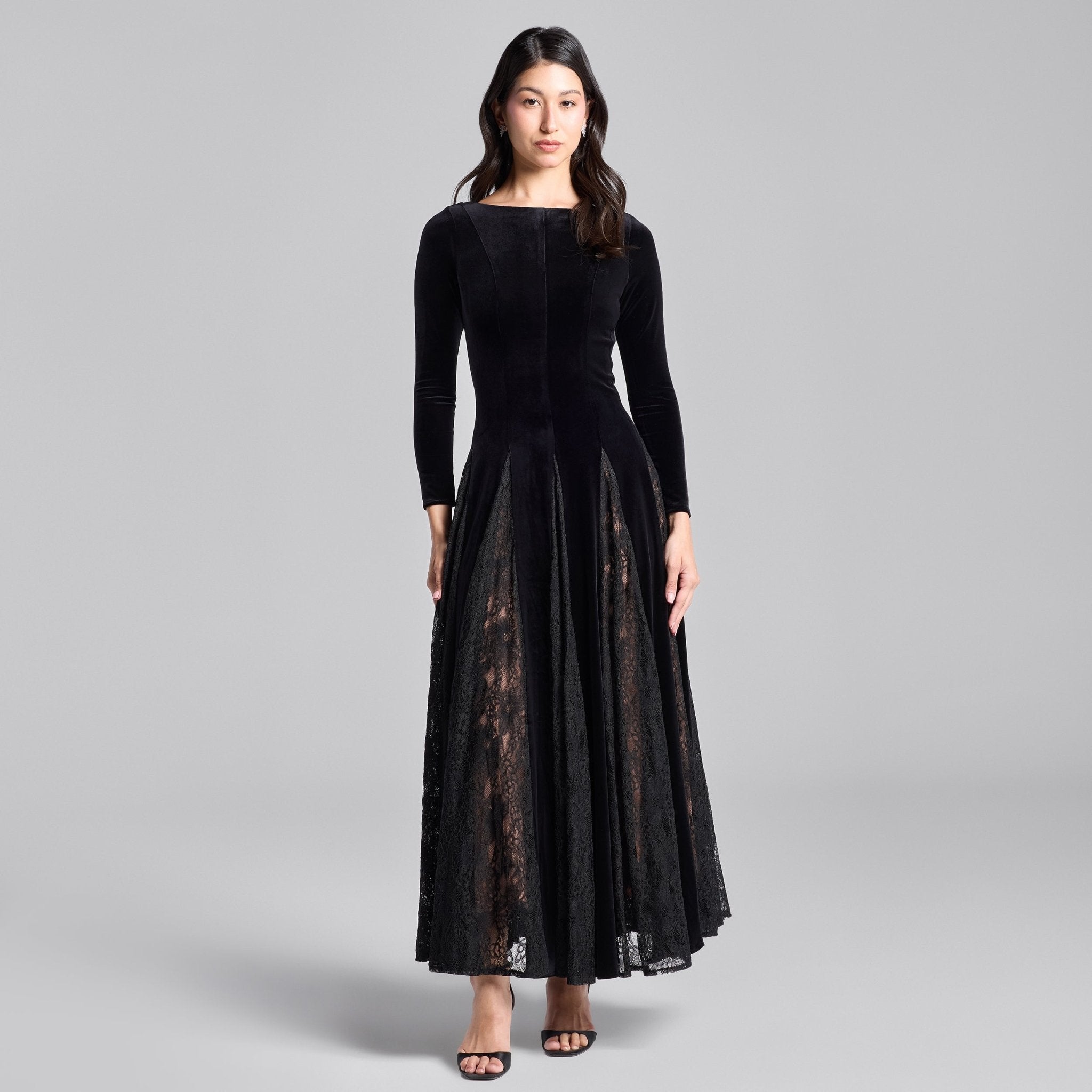black velvet and lace dress Contrast Scalloped Column Gown Roland Mouret Stay elegant this winter with a black velvet dress featuring a white lace neckline Black Velvet Lace Sleeveless Maxi