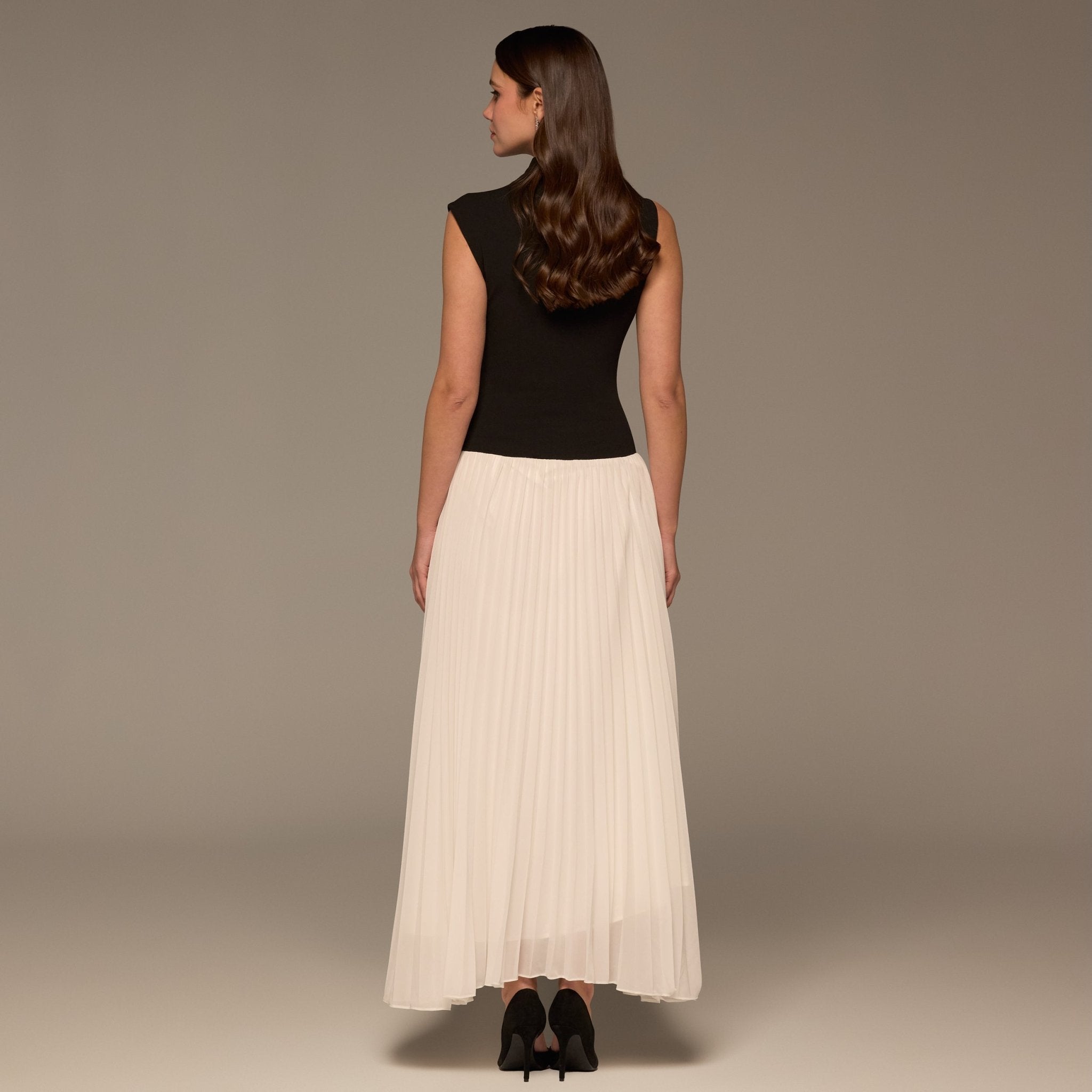 Black & White Oblique Neck Pleated Maxi Dress - shopaleena