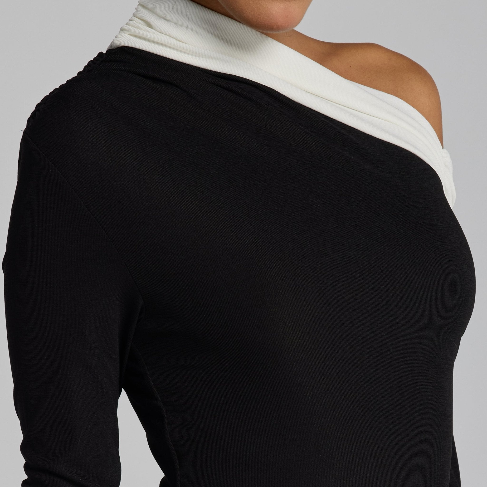 Black & White Off Shoulder Ruched Maxi Dress - shopaleena