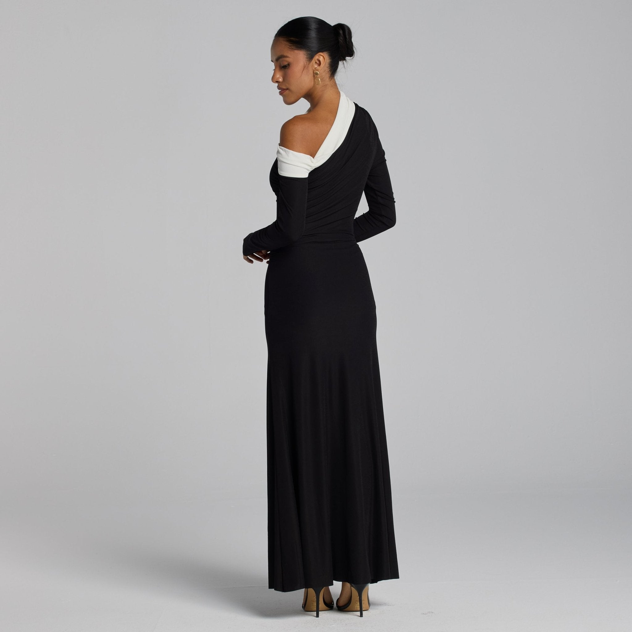 Black & White Off Shoulder Ruched Maxi Dress - shopaleena