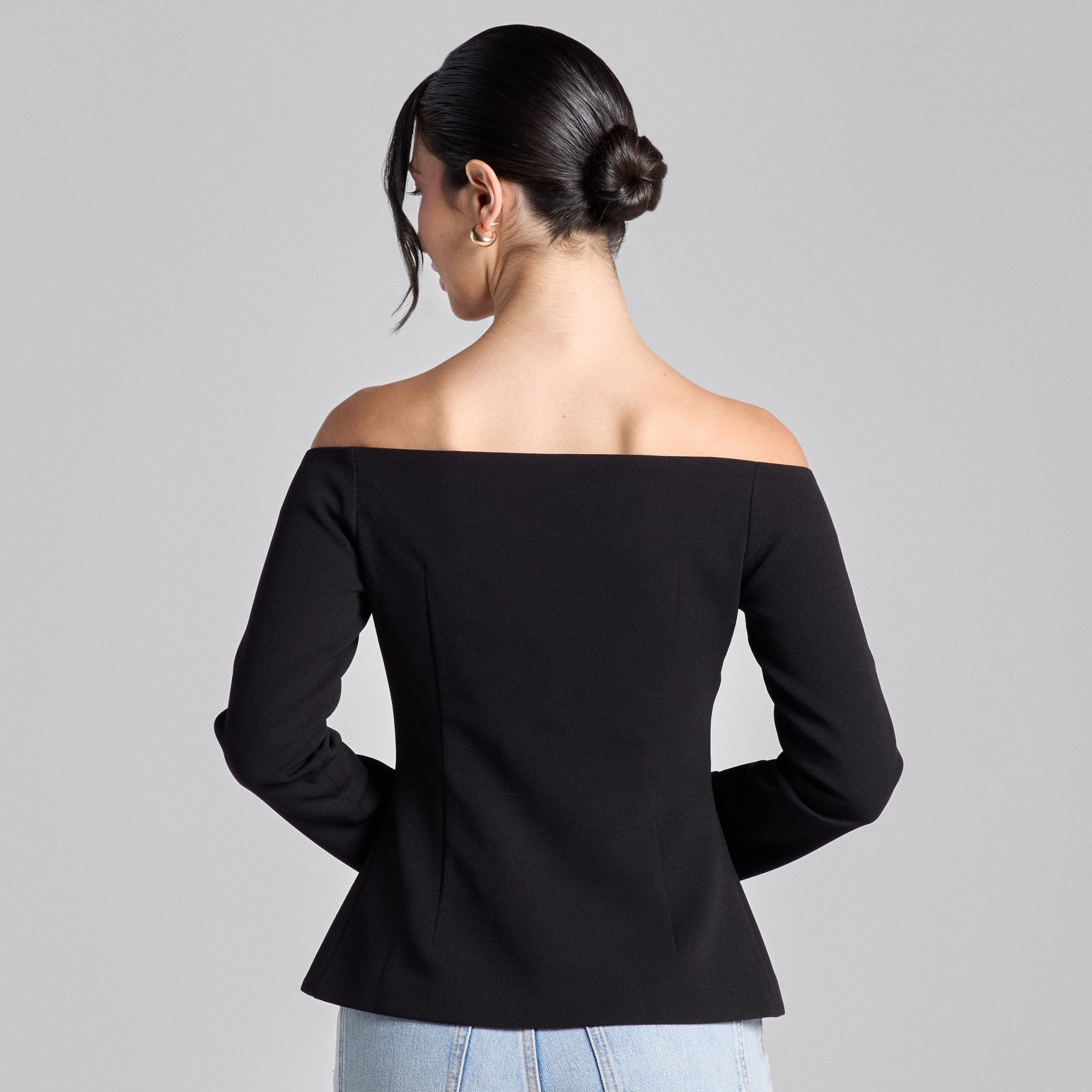 Black Wide V Neck Crepe Blazer - shopaleena