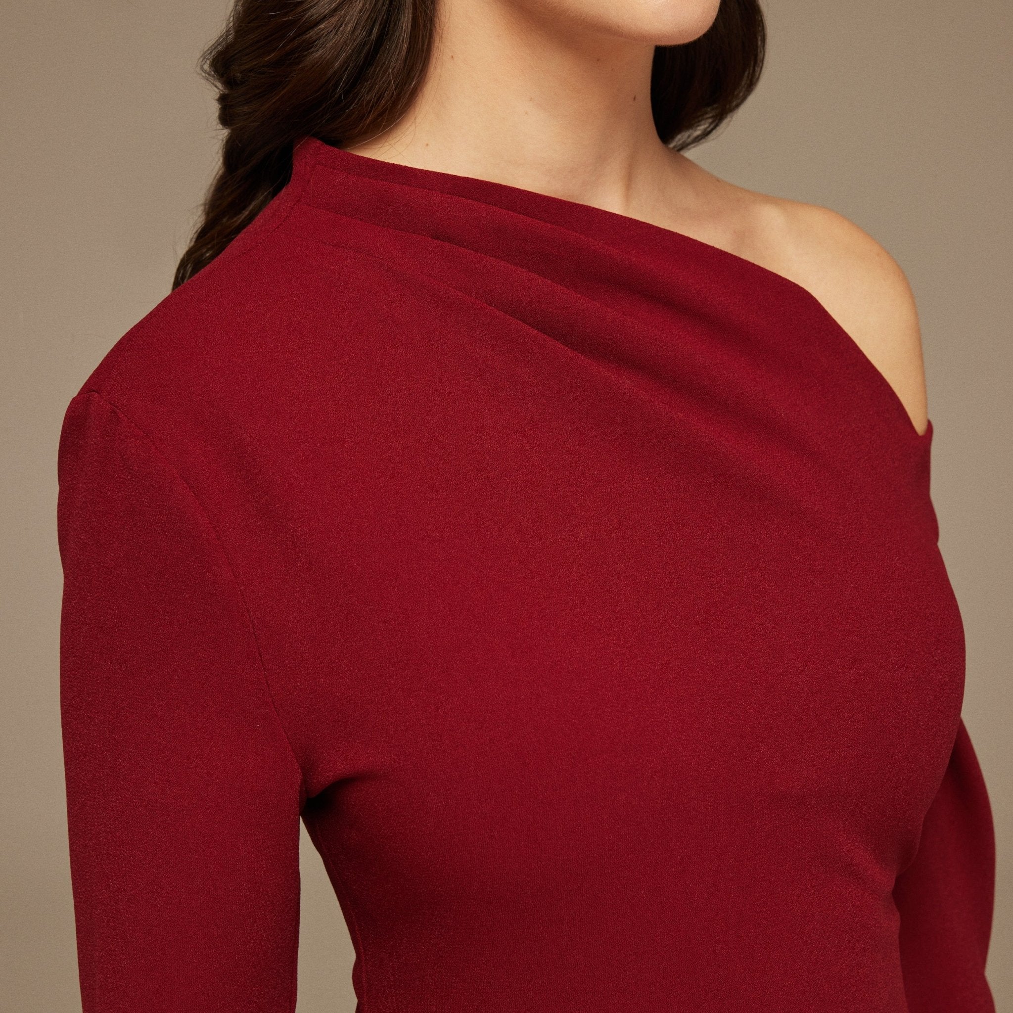 Burgundy Bare shoulder Crepe Midi dress - shopaleena