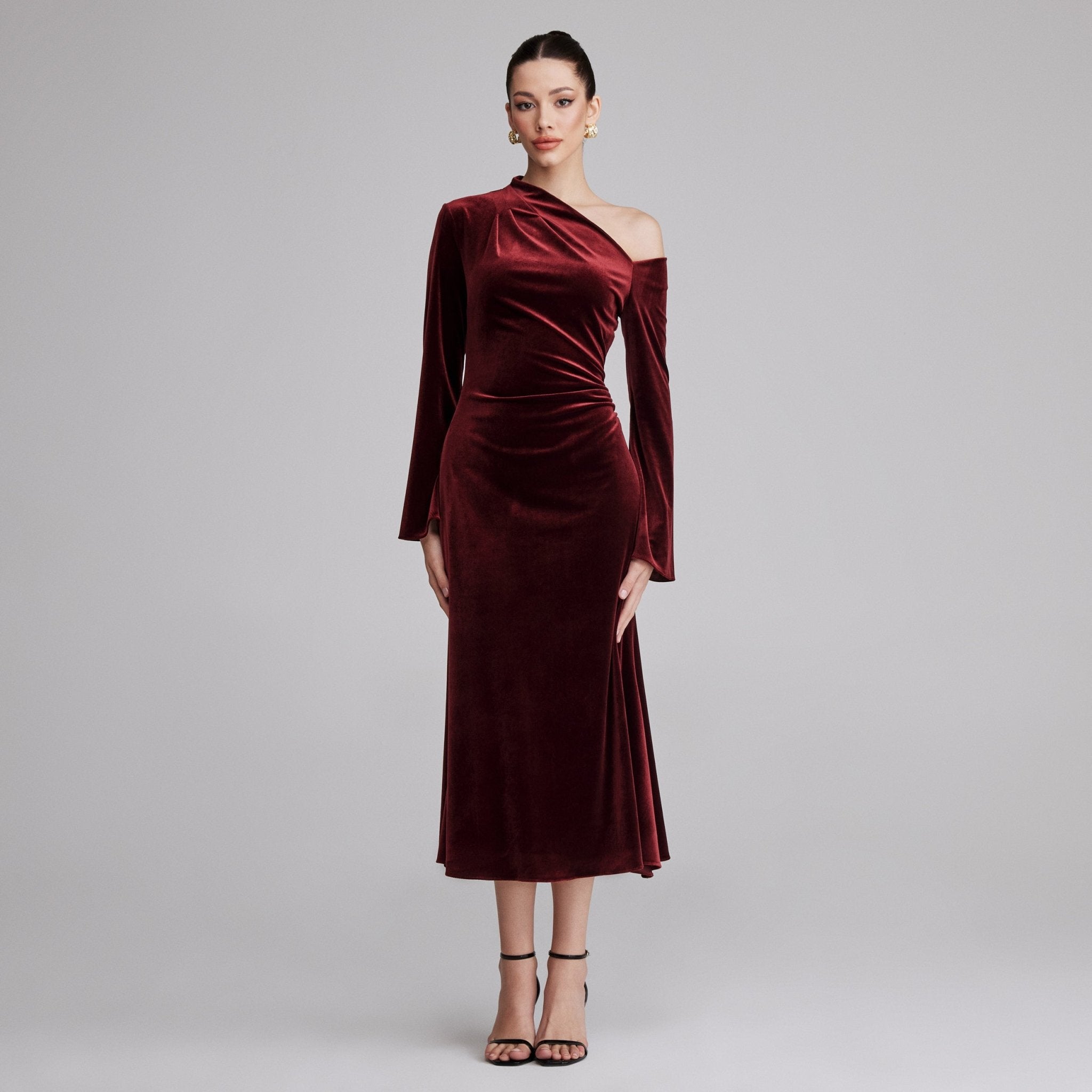 Burgundy Bare Shoulder Velvet Midi Dress - shopaleena