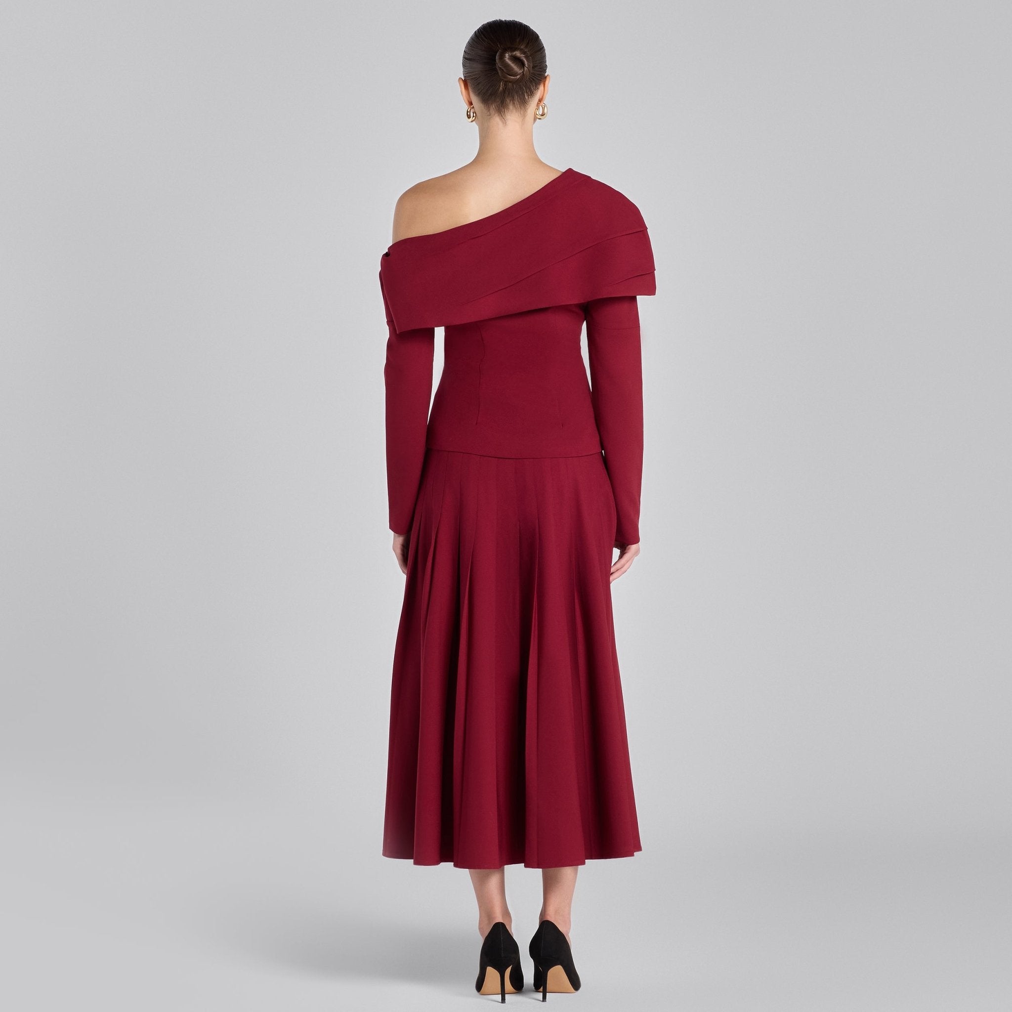 Burgundy Pleated Crepe Maxi Skirt - shopaleena