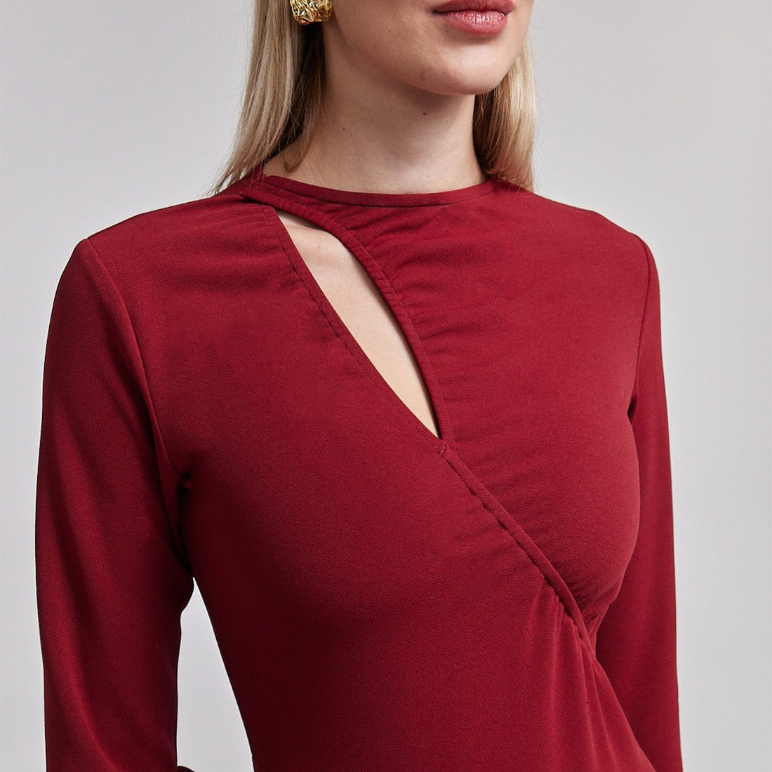 Dark Red Gathered Chest Crepe Midi Dress - shopaleena