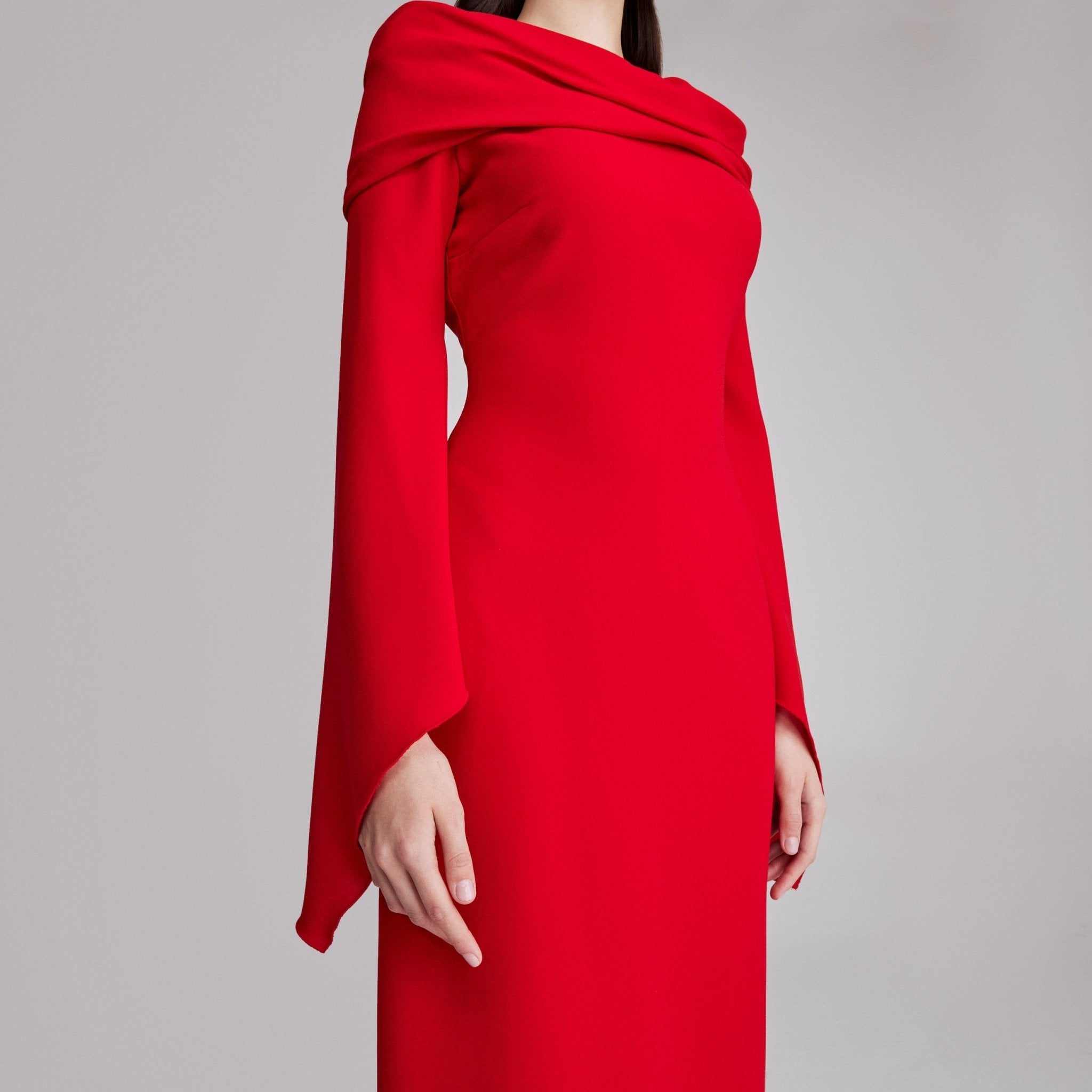 Draped off shoulder crepe Maxi dress - shopaleena