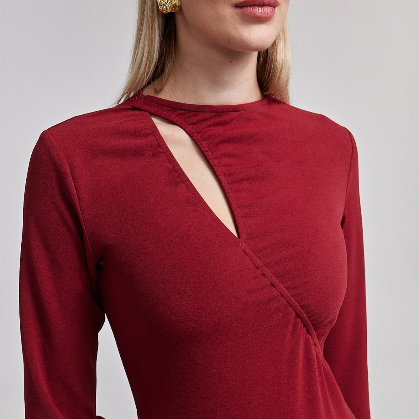 Gathered Chest Crepe Midi Dress - shopaleena