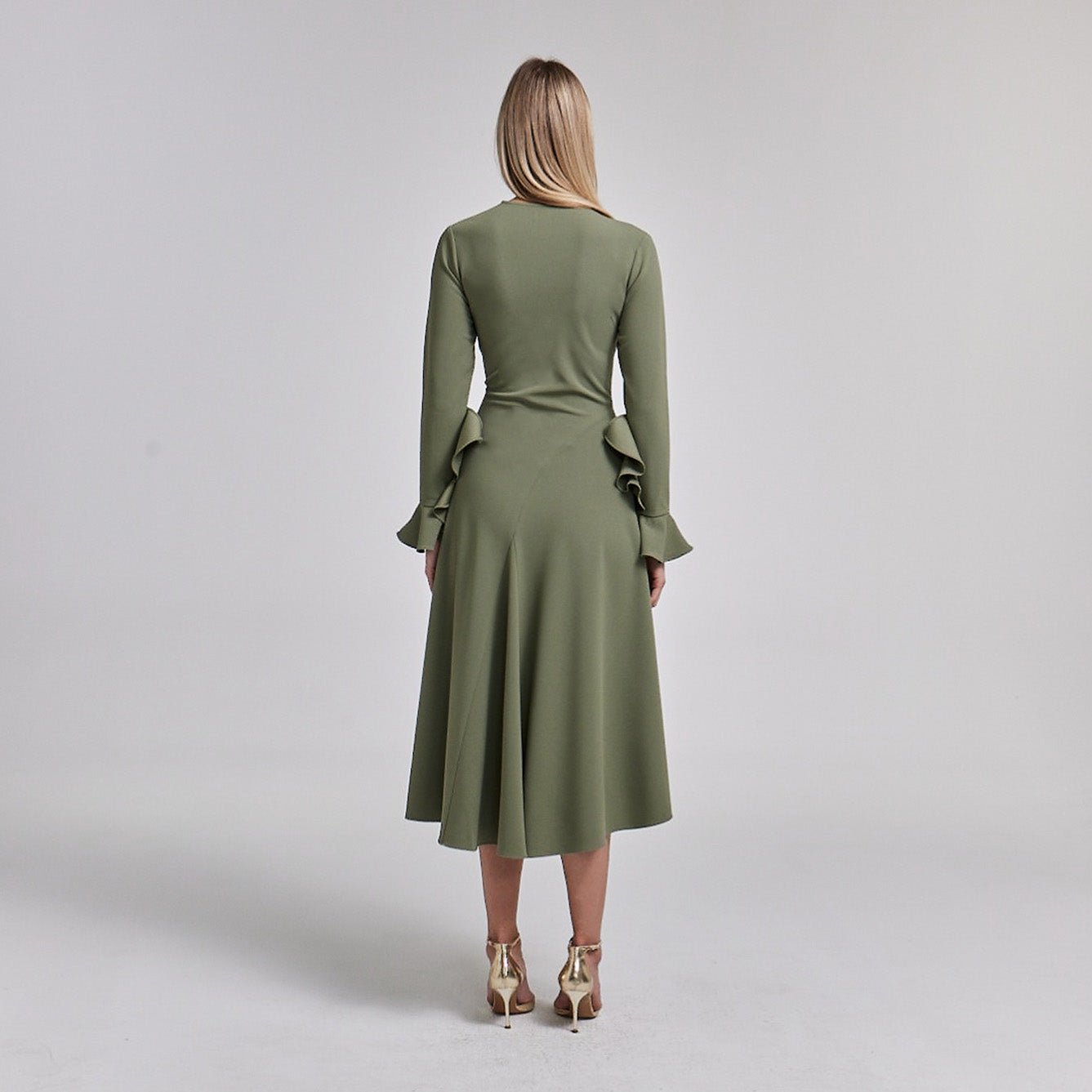 Green Gathered Chest Crepe Midi Dress - shopaleena