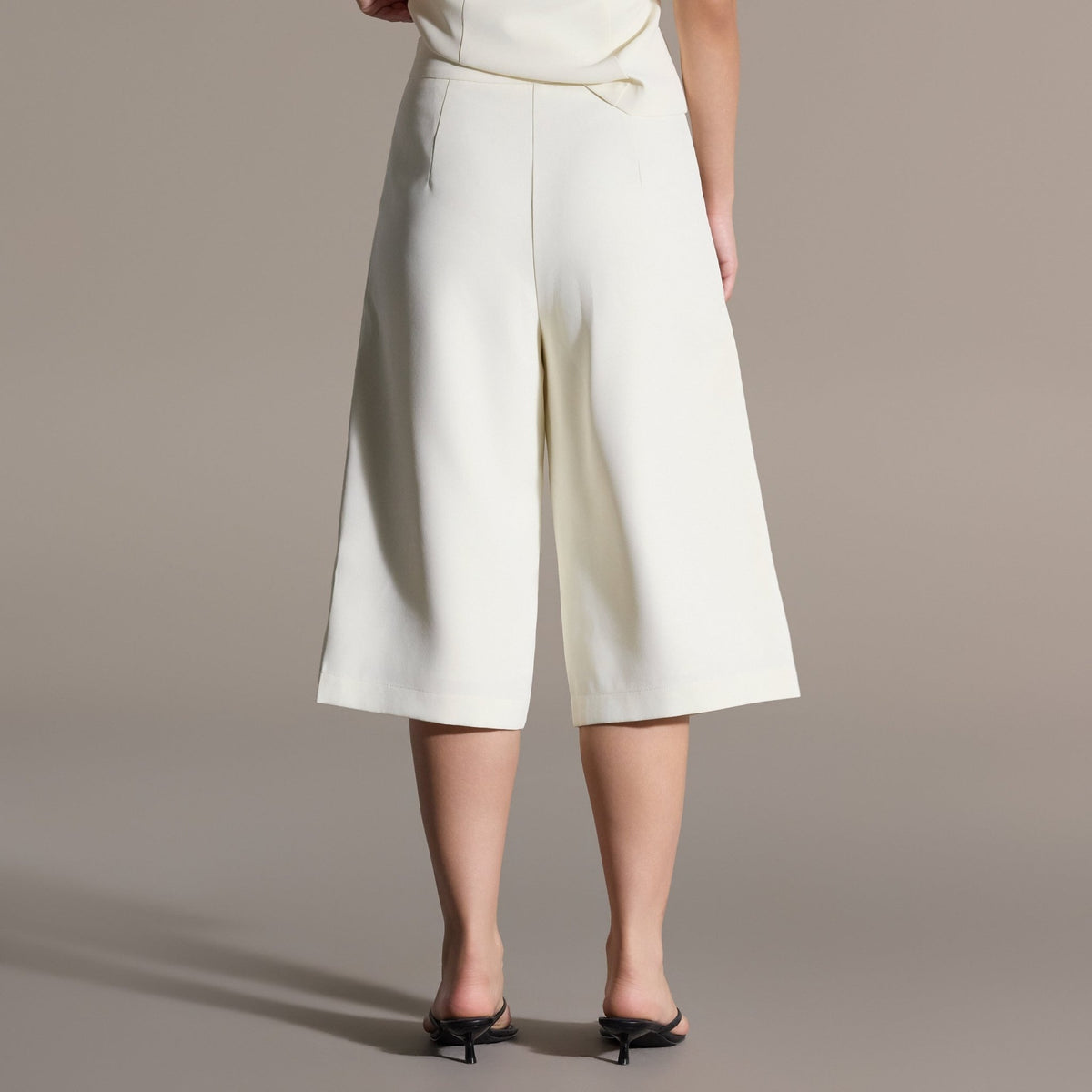 Ivory High-Waist Pleated Wide leg Capris - shopaleena