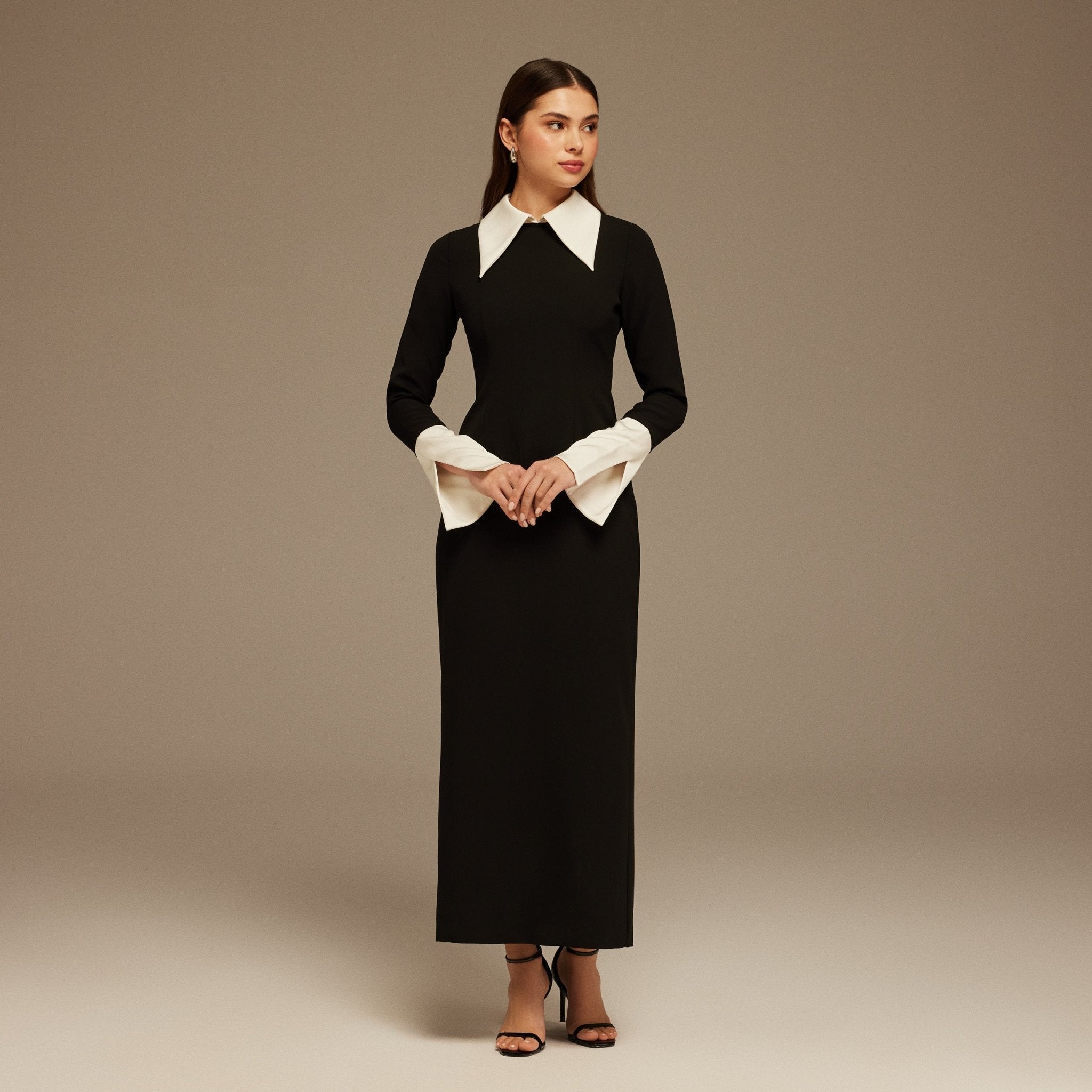 Maxi Dress with White Collar Details – shopaleena