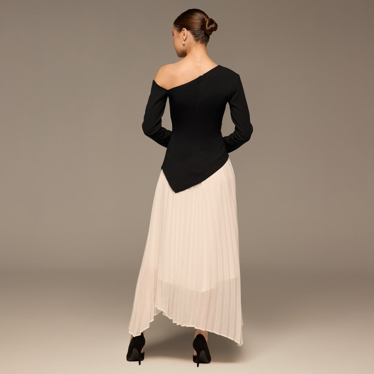 One-shoulder Crepe Dress With Pleated Skirt - shopaleena