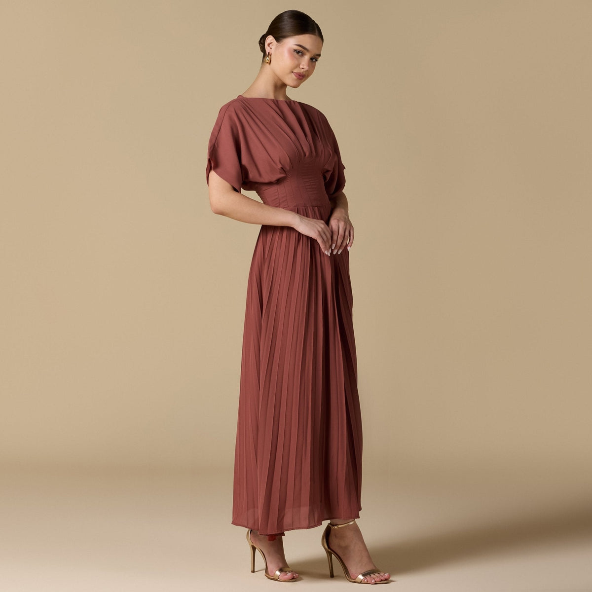 Short Sleeve Maxi Dress With Pleated Skirt - shopaleena