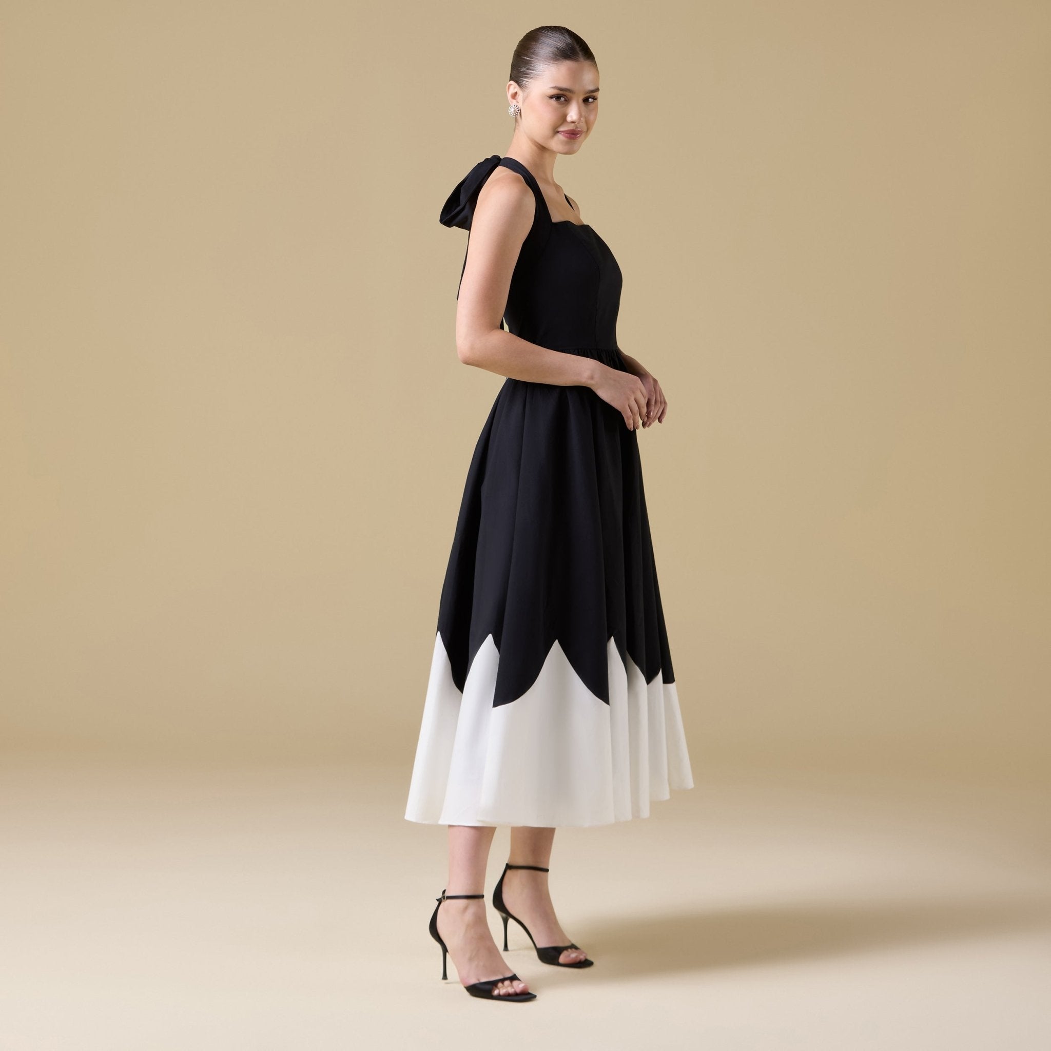 Spaghetti Strap Cotton Maxi Dress with Gathered Bodice - shopaleena