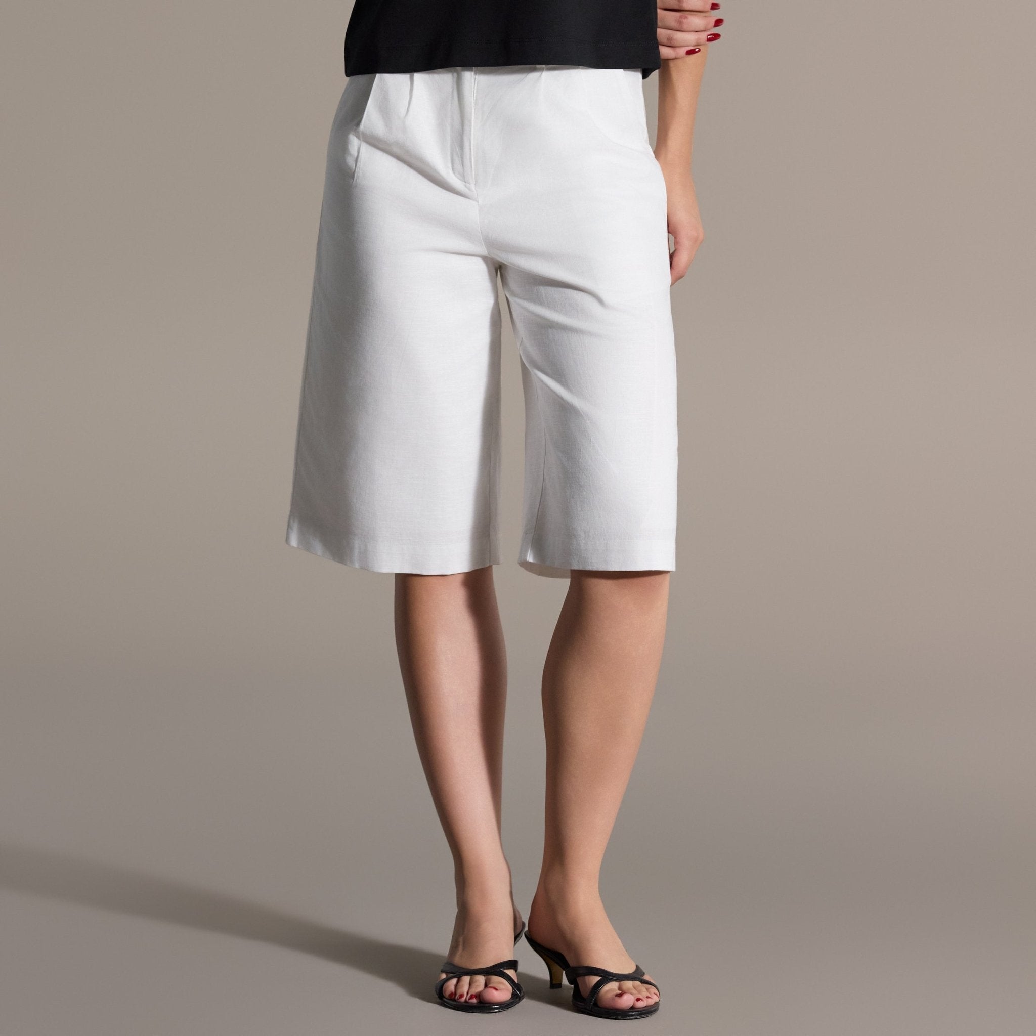 White Linen Bermuda shorts - shopaleena