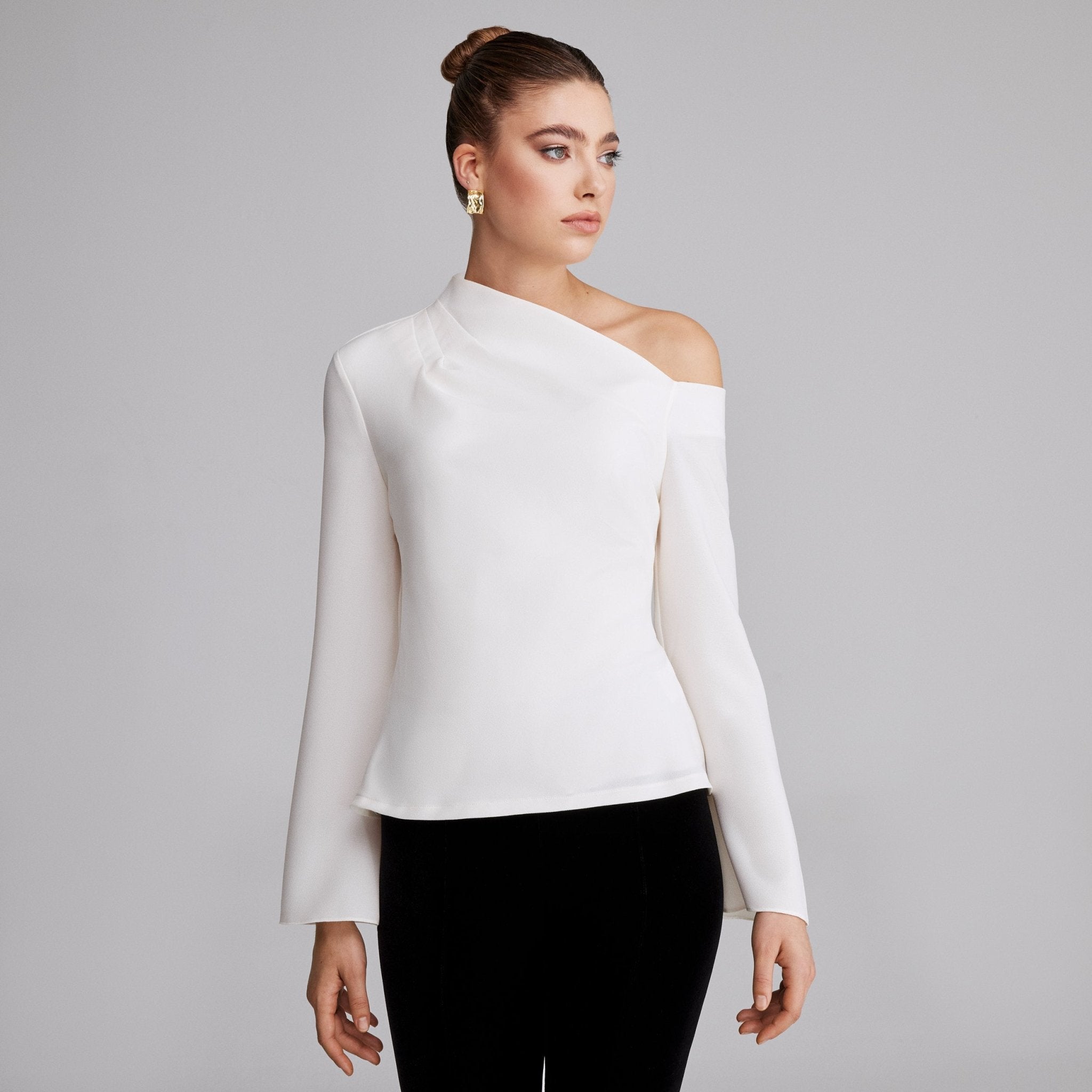 Bare shoulder Crepe Blouse - shopaleena