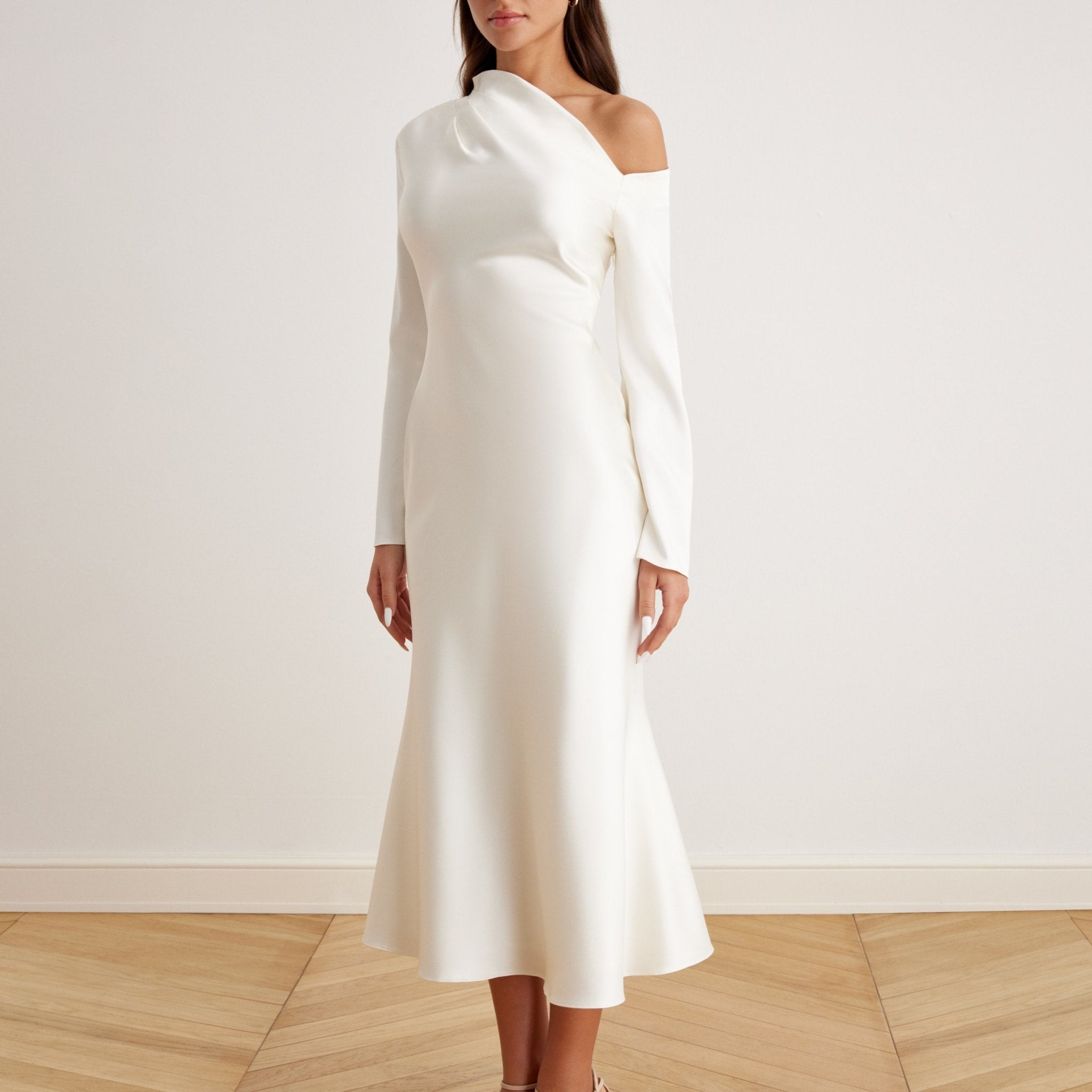 فستان ستان طويل الكم متوسط الطول مكشوف الكتف
 - shopaleena