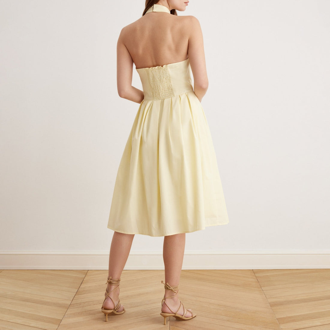 Knee-length Sleeveless Dress with a Short Turtleneck - shopaleena